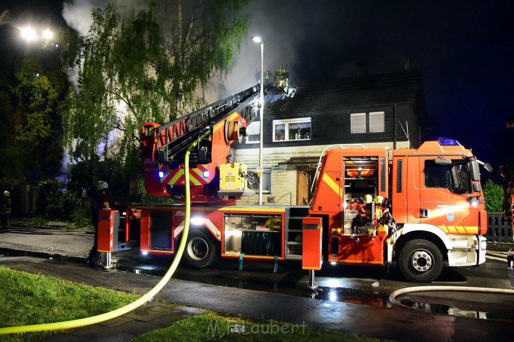 Grossfeuer Einfamilienhaus Siegburg Muehlengrabenstr P0036.JPG - Miklos Laubert